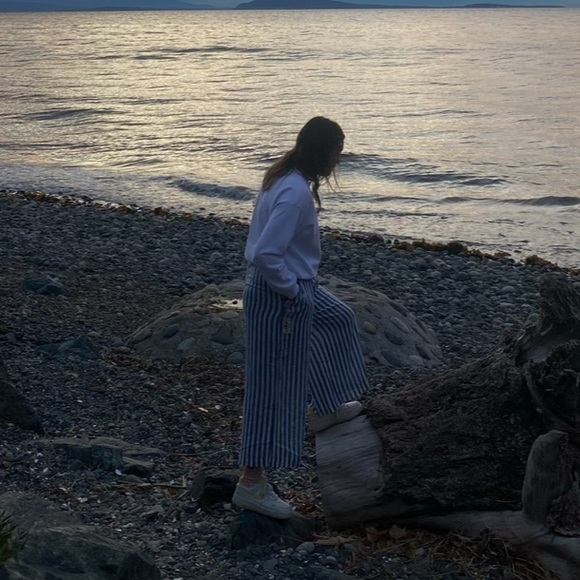 H&M Blue and White Striped Wide Leg Pants - Picture 8 of 8